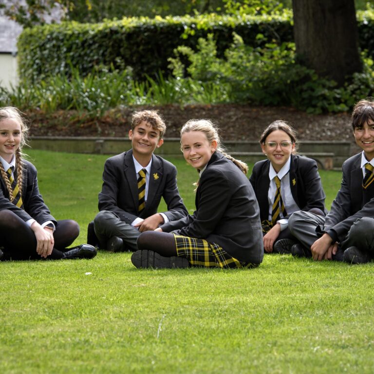Senior Queen's College pupils in a friendship group