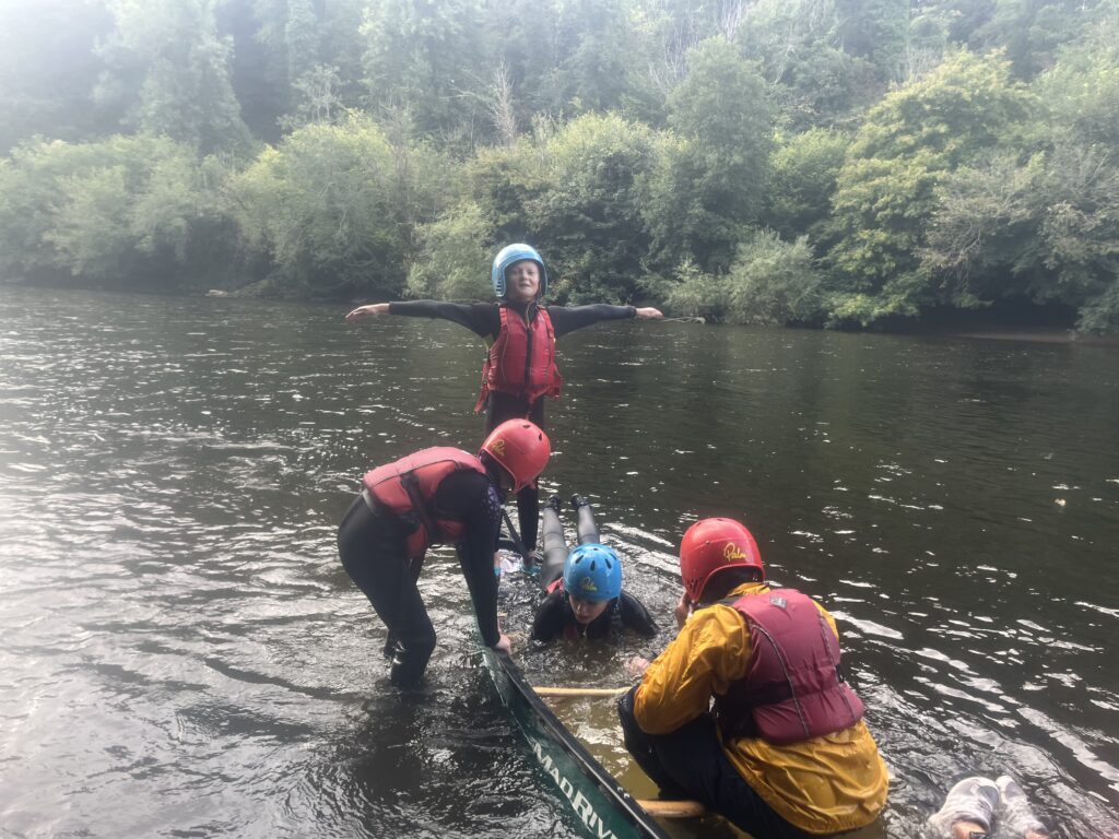 pupils on a canoe