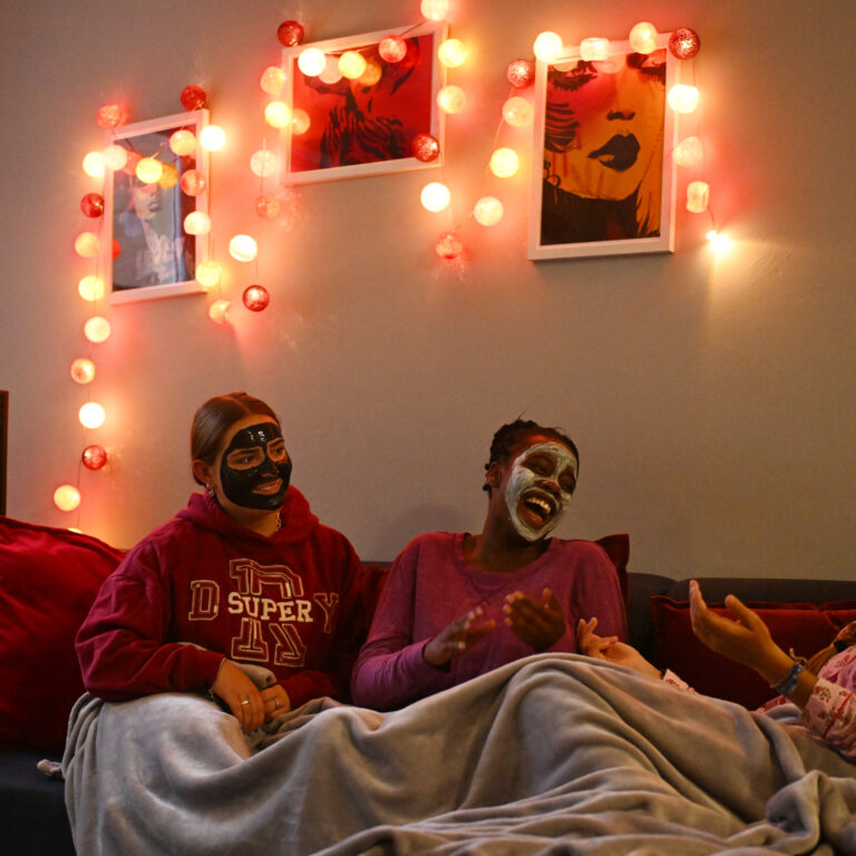 Queen's College Taunton Forces Families boarding school